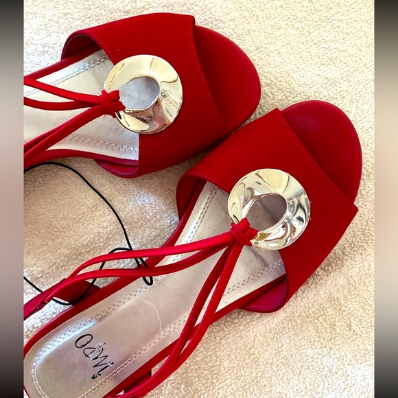 Elegant red sandals - new - Picture 1 of 4